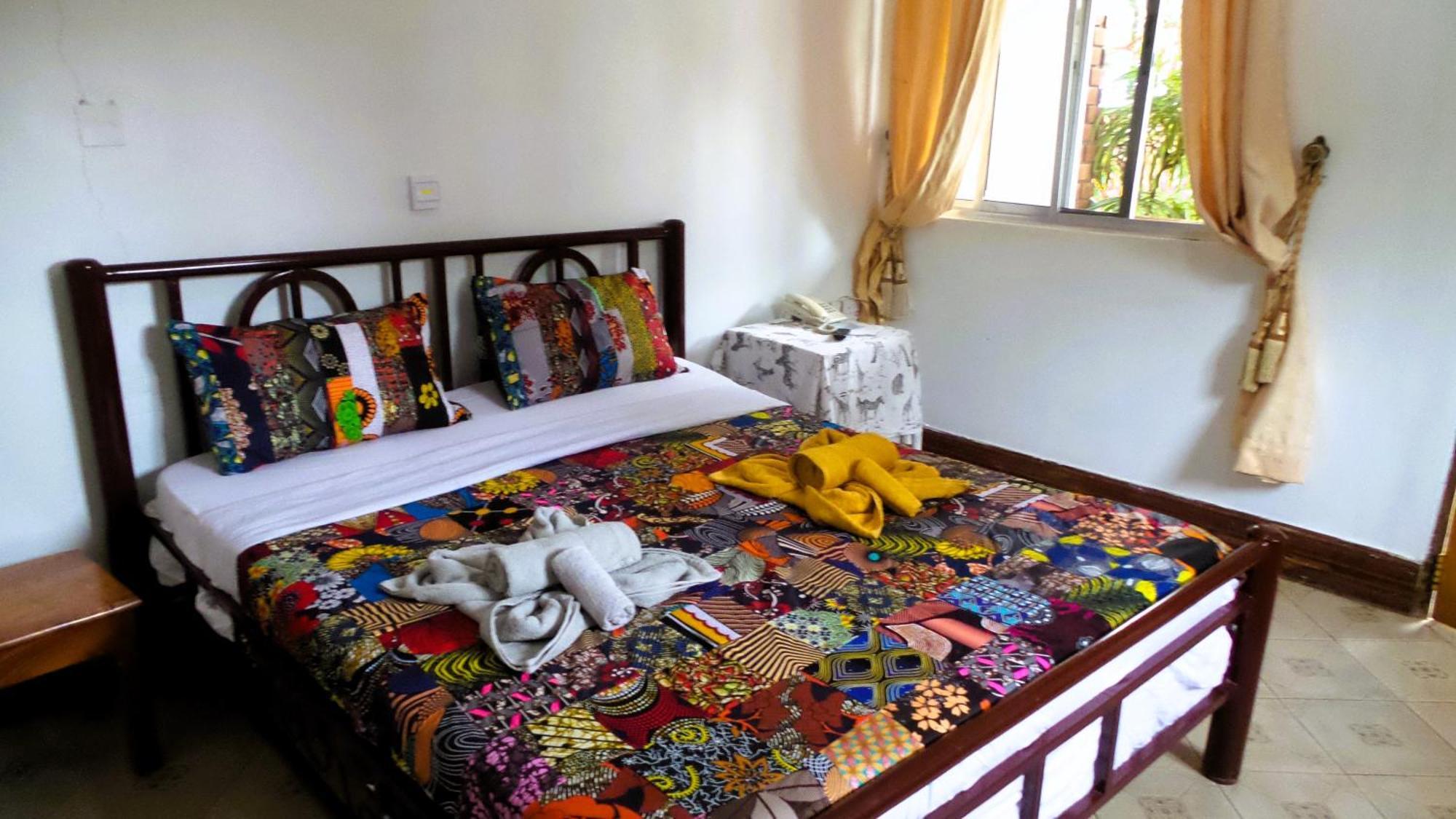 Home Feeling Neneu Lodge Moshi Esterno foto